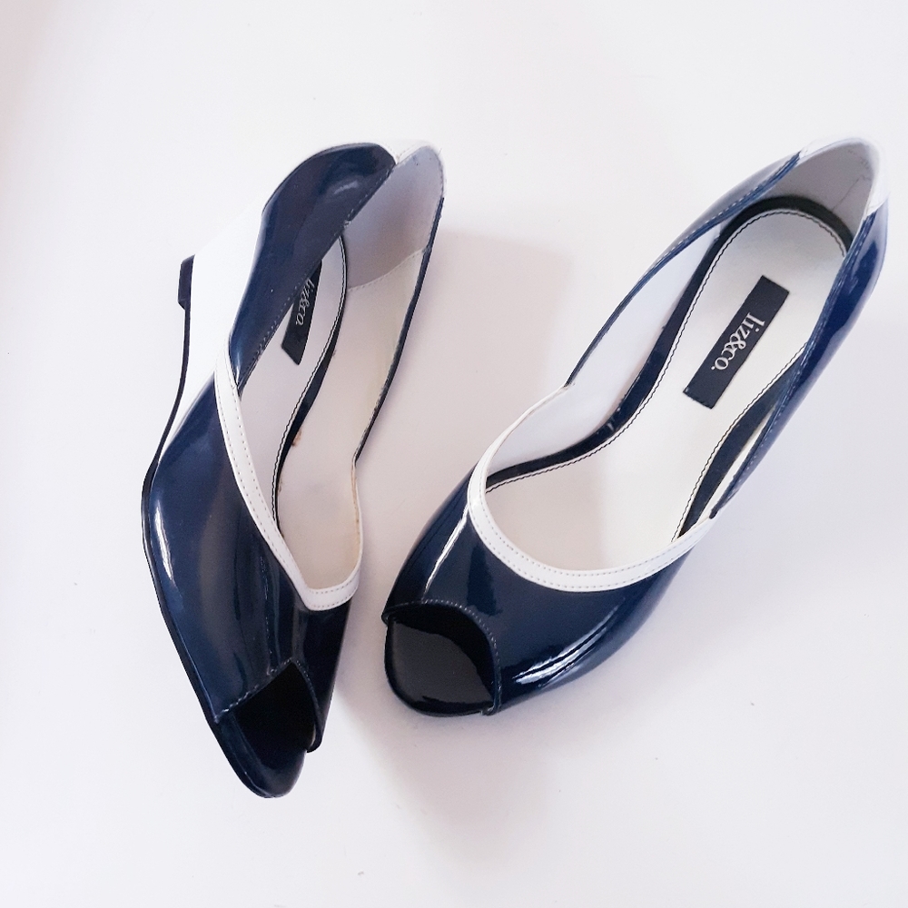 Liz & Co White & Navy Peep Toe Wedges Size 7.5M